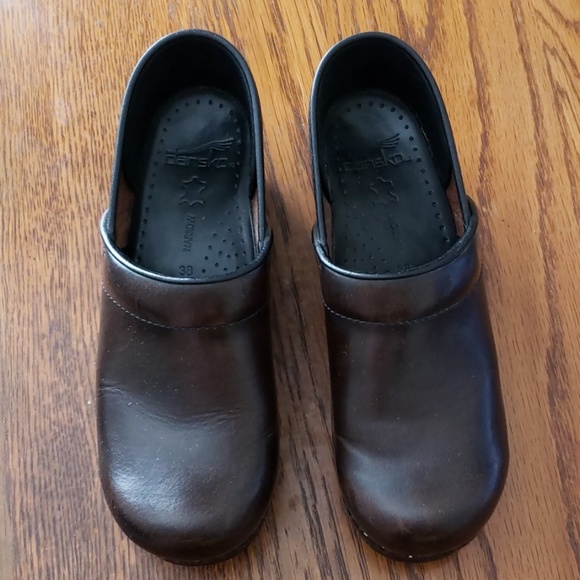 Dansko Shoes - Dansko Professional Clogs Brown Size 38 N